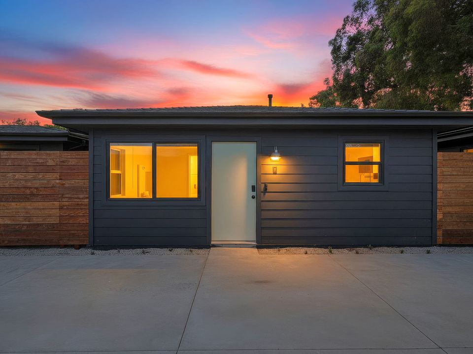 1st image of 2036 Pomona Ave #D