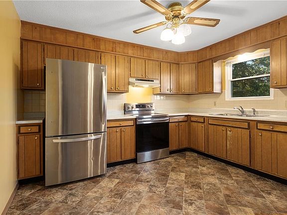2nd image of 5804 Pleasant Ave