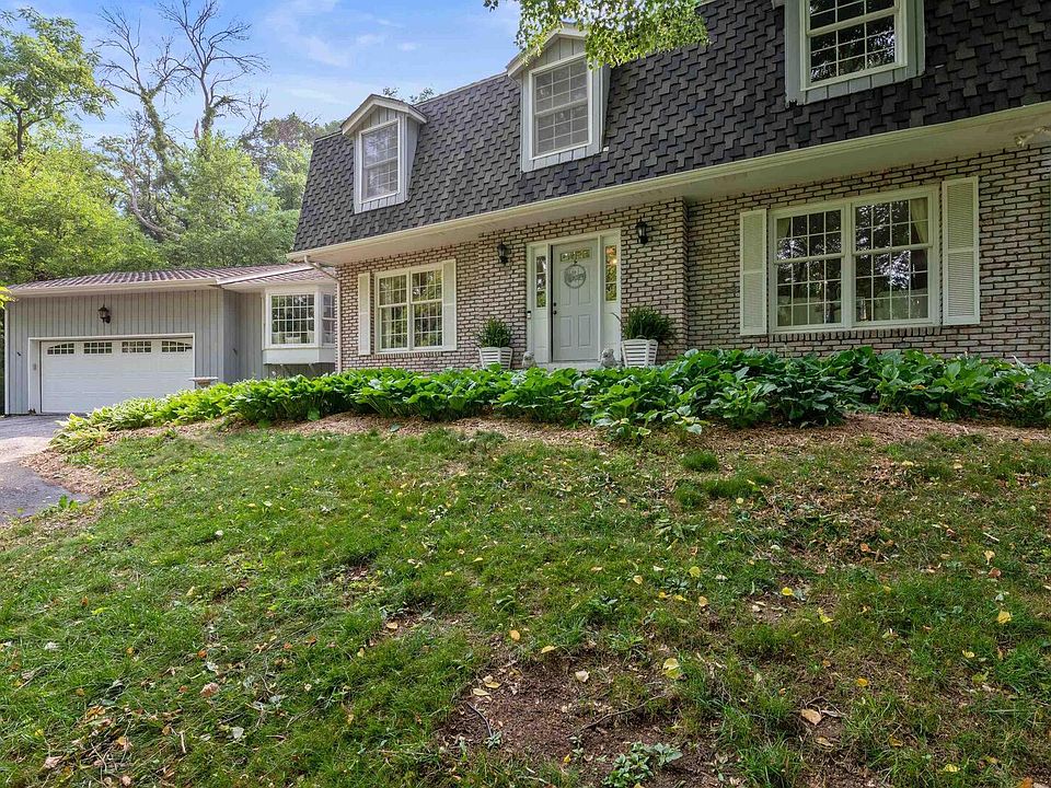 1st image of 7 Briarwood Chase