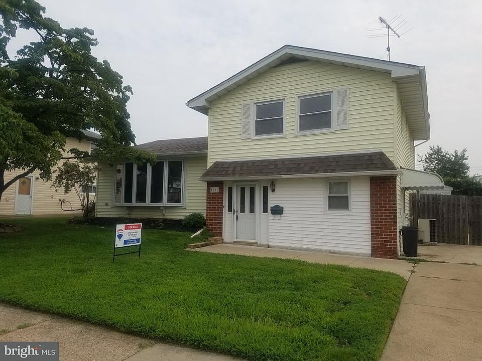 1st image of 1041 Camas Dr