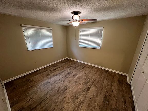 5th image of 3711 Aster Dr