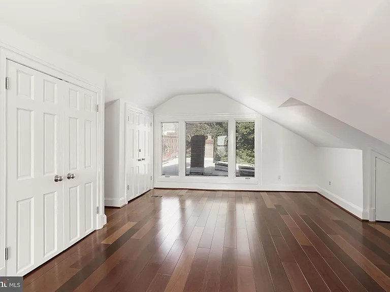 1675 Wisconsin Ave NW — Photo 26