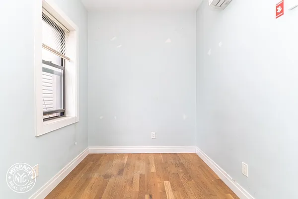Rented by MySpaceNYC | media 9