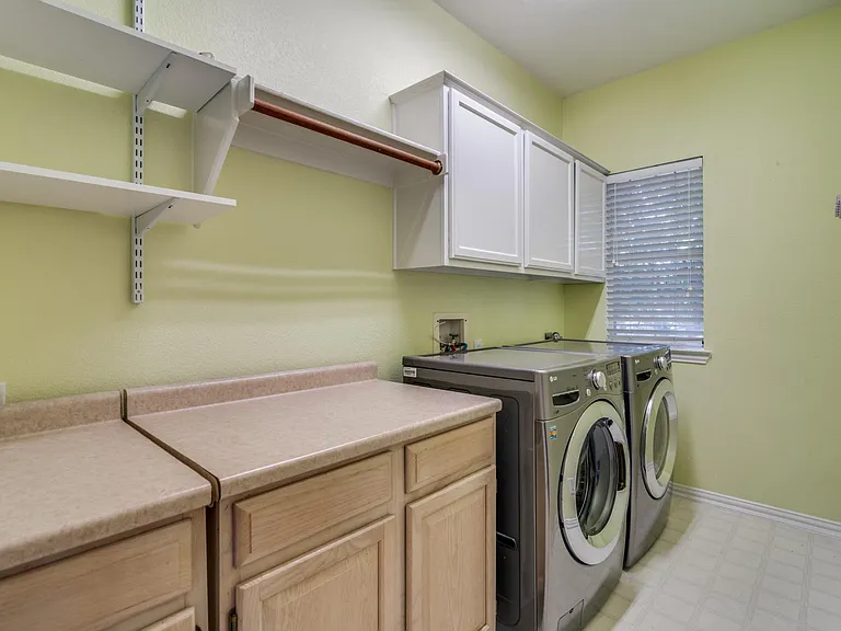 6217 Palomino Dr — Photo 26