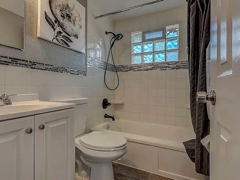 6301 W Exposition Ave — Photo 3