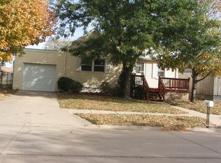 319 S Delaware Ave, Hastings, NE 68901
