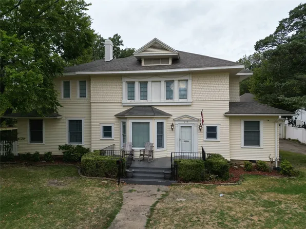 219 F St SW, Ardmore, OK 73401