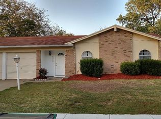 5909 Cathy Ct, Watauga, TX 76148
