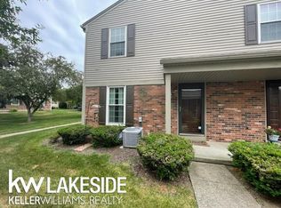 44560 Bunkerhill Dr N, Clinton Township, MI 48038