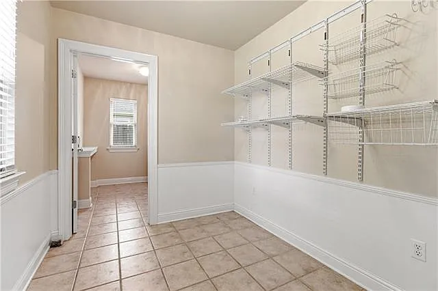711 Lionel Ct — Photo 11