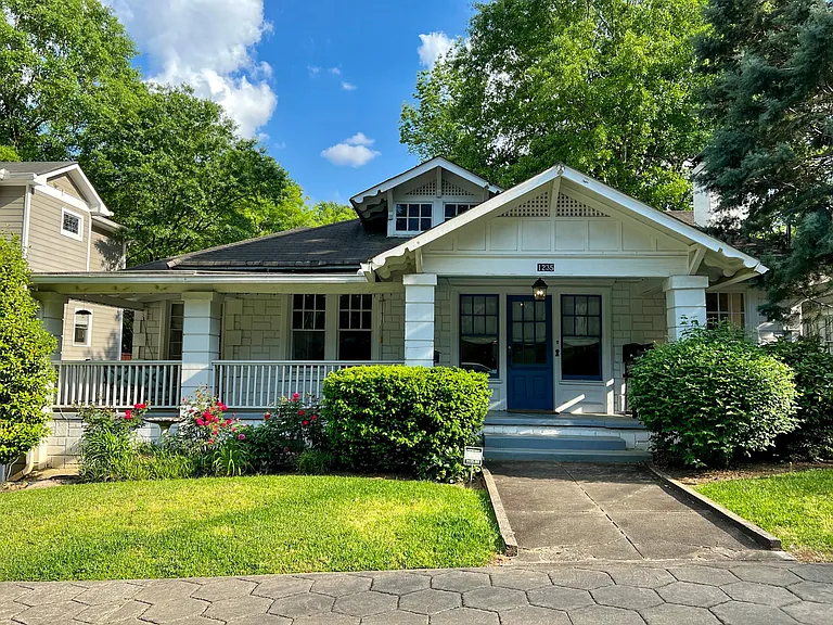 1235 Mansfield Ave NE — Photo 1