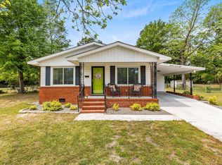 1938 Paladin St, Fayetteville, NC 28304