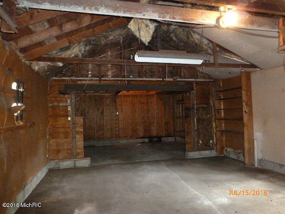 5th image of 1315 Langeland Ave