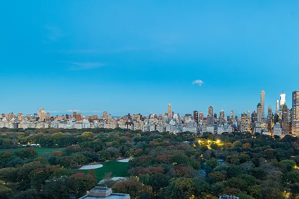 Sold by Douglas Elliman | media 21