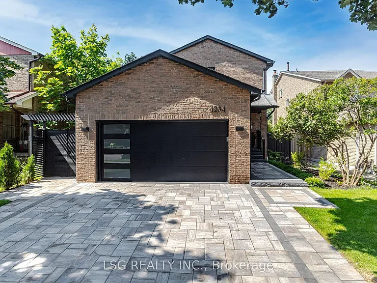 4234 Sunflower Dr — Photo 1