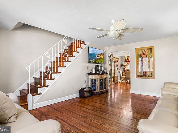 3rd image of 420 Rively Ave