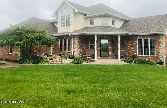 2nd image of 420 Summerhill Dr