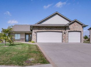 1125 N Beau Jardin St, Derby, KS 67037