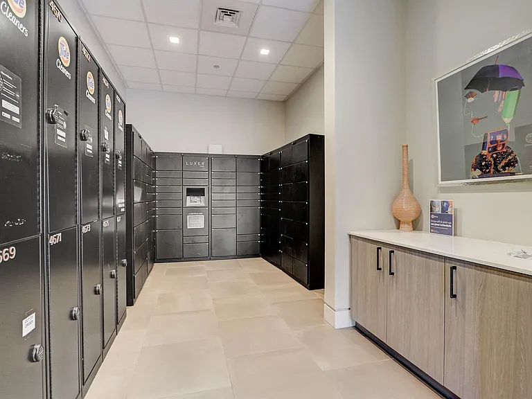 The Apartments at Lincoln Common — Photo 24