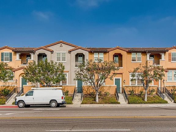2nd image of 714 Mariposa Cir