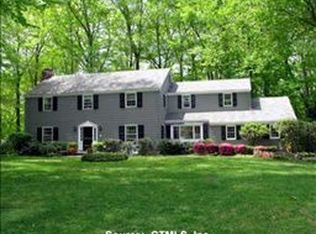 148 Pioneer Dr, West Hartford, CT 06117