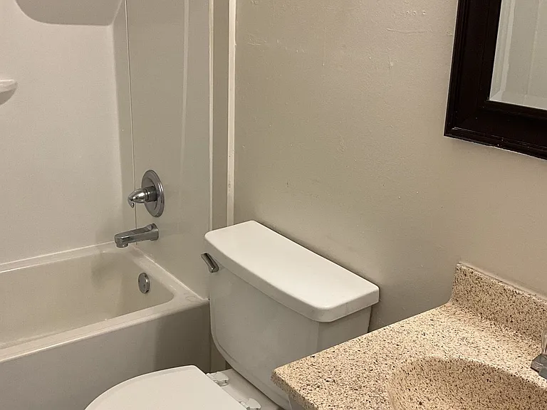 210 Old Tyler Rd #10 — Photo 8