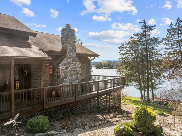 43 Dutchman Drive, Athens, NY 12015