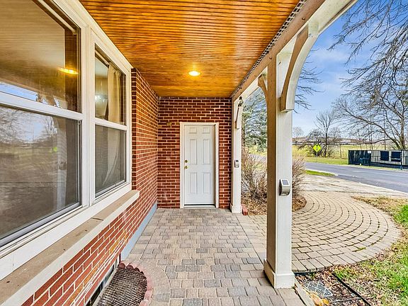 4th image of 26301 N Acorn Ln