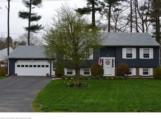19 Gendron Ln, Kennebunk, ME 04043