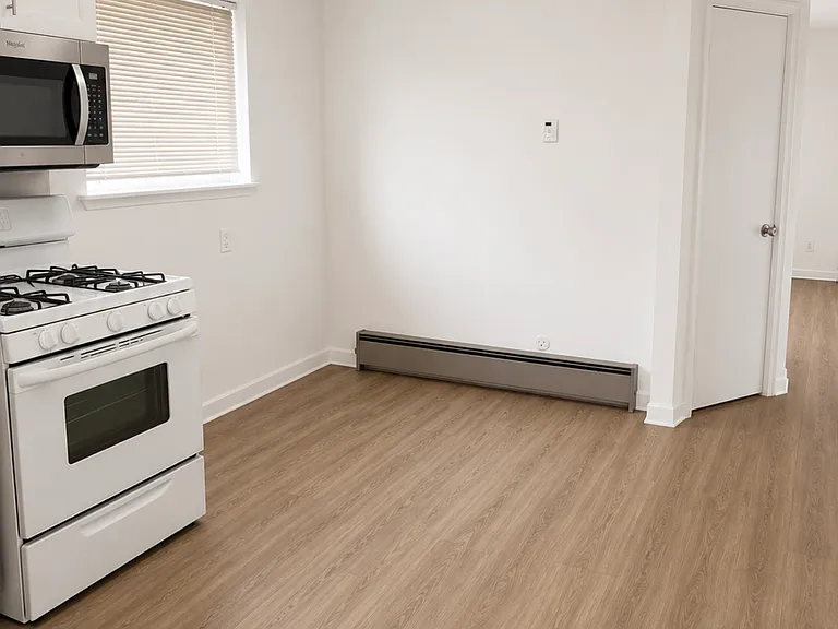 825 W Thomas L Pkwy #4 — Photo 3