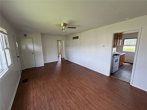4th image of 214 Lindenwood Dr