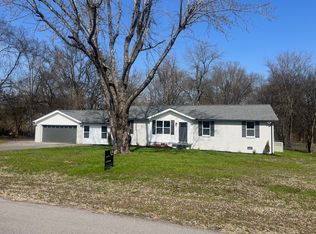 1472 Valley Ridge Dr W, Gallatin, TN 37066