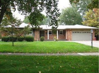 23040 Gill Rd, Farmington, MI 48335