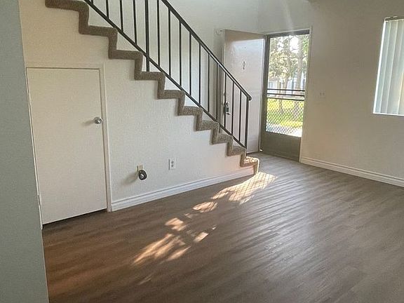 2nd image of 2854 E Valley Pkwy APT 1