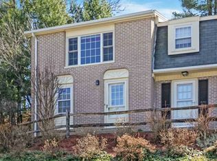 15 Cannongate Iii Rd, Nashua, NH 03063