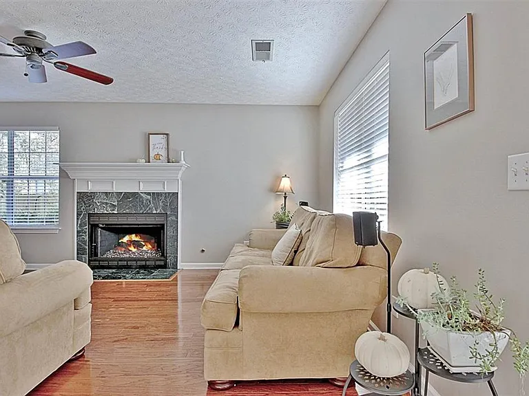 212 Brighton Path — Photo 8