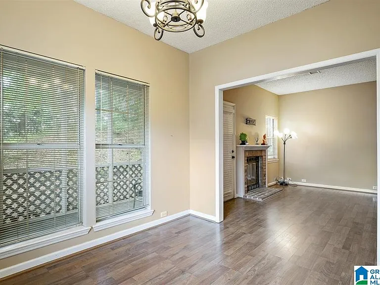 1947 Waterford Pl #1947 — Photo 6