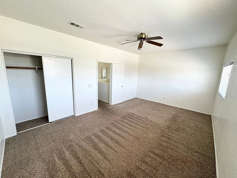 4132 Grandview Dr — Photo 17
