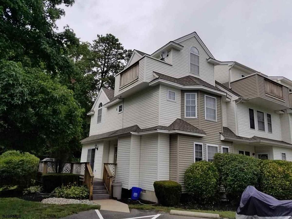 1st image of 15 Patcong Dr #15