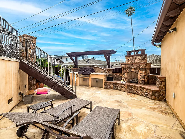 3658 Buena Vista St — Photo 35