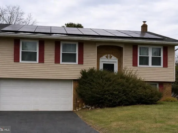 707 Wyndamere Rd, Lewisberry, PA 17339