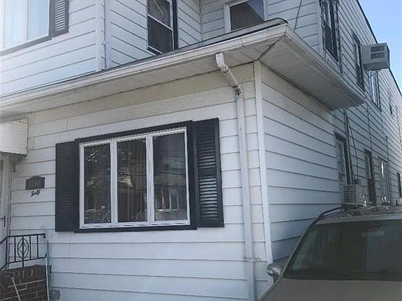 3rd image of 1740 E 51st St
