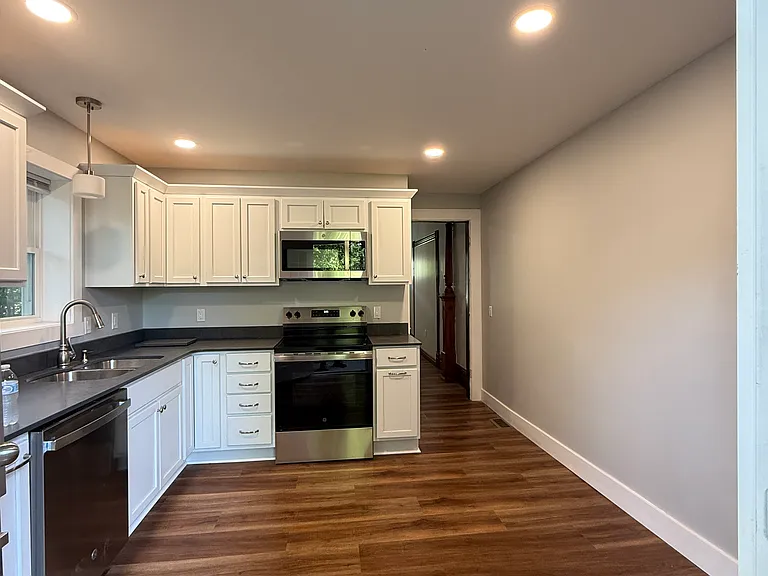 23 1/2 E Washington Ave — Photo 3