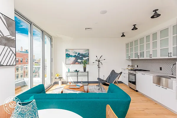 Rented by The KCI Group | media 30