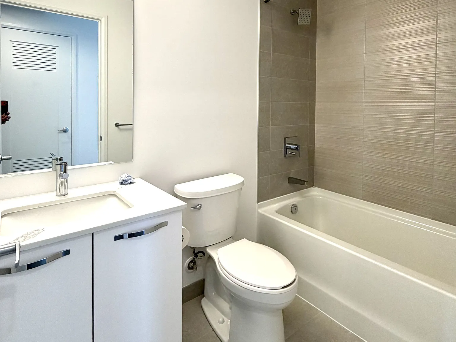 2 bed, $2,600 — Photo 3
