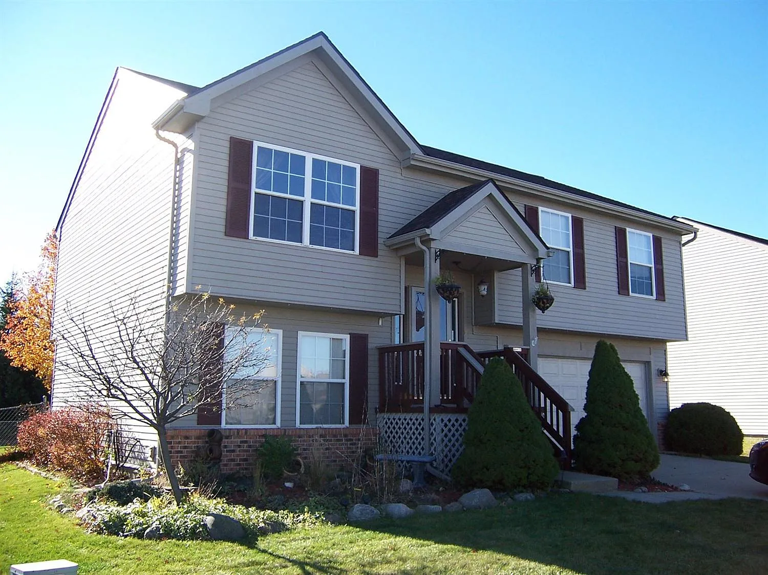 7136 Glacier Pointe Dr photo 1