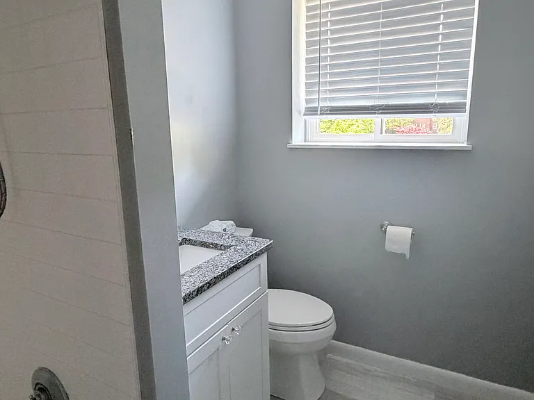 16 Bayberry Dr #4 — Photo 7