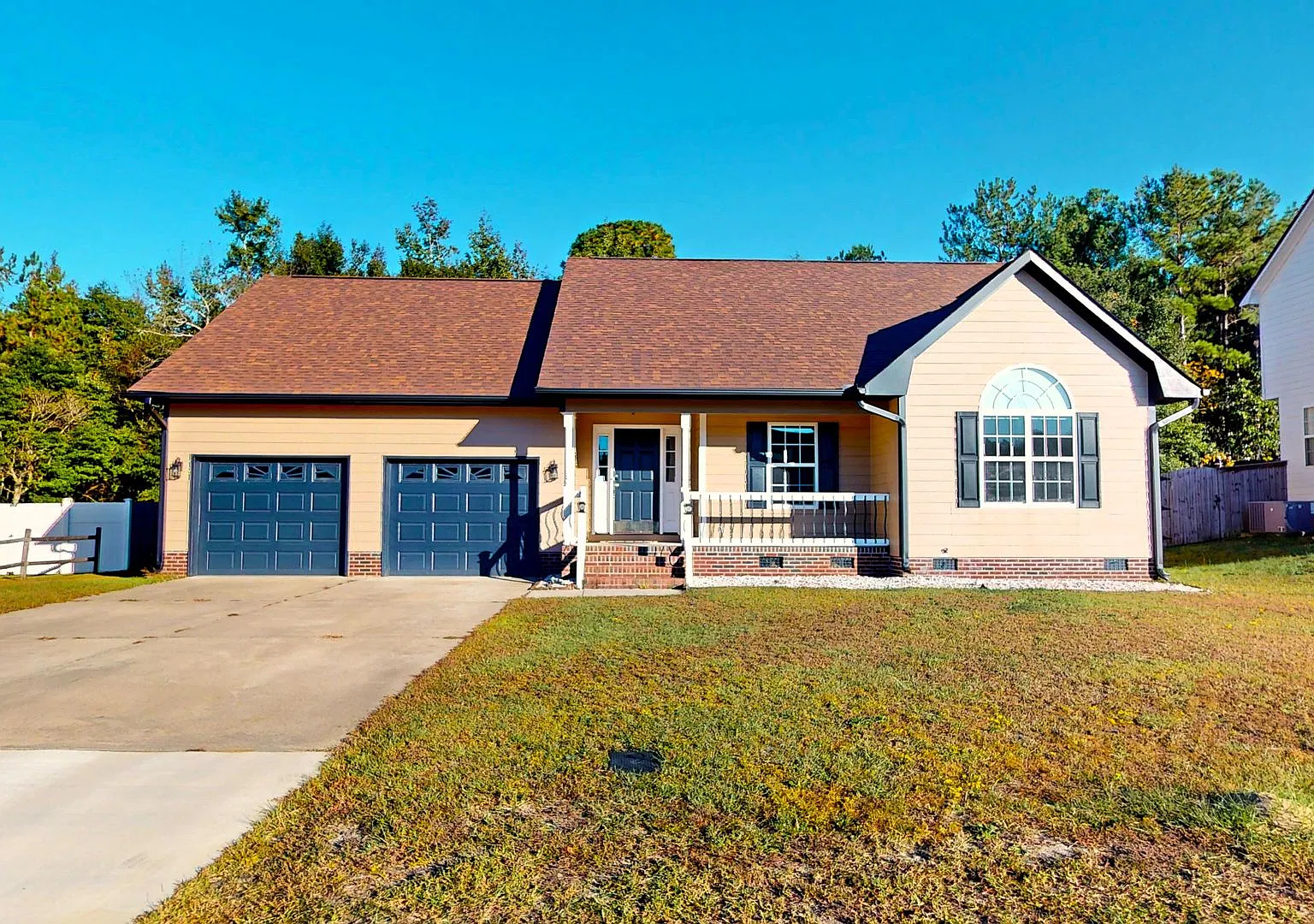 Updated Ranch w/ Bonus in Hope Mills! — Photo 1