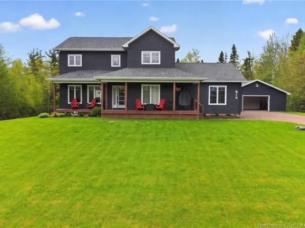 6 Secret Ct, Beaubassin East, NB E4P 0B5