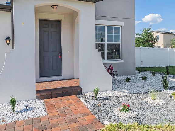 4th image of 5282 Pavia Dr